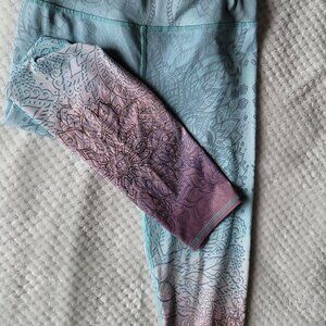 Evolution & Creation Medium Teal and pink 3/4 printed leggings with foil accent